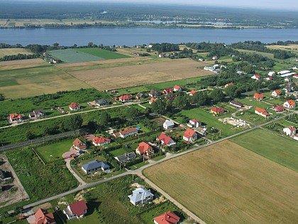 Brwilno (wcześniej Brwielino, Brwilino, nazwa pochodząca od Brwiela lub Brwioła - brew, brwi), wieś własności zamożnej szlachty z rodu Prawdziwców, na pocz.