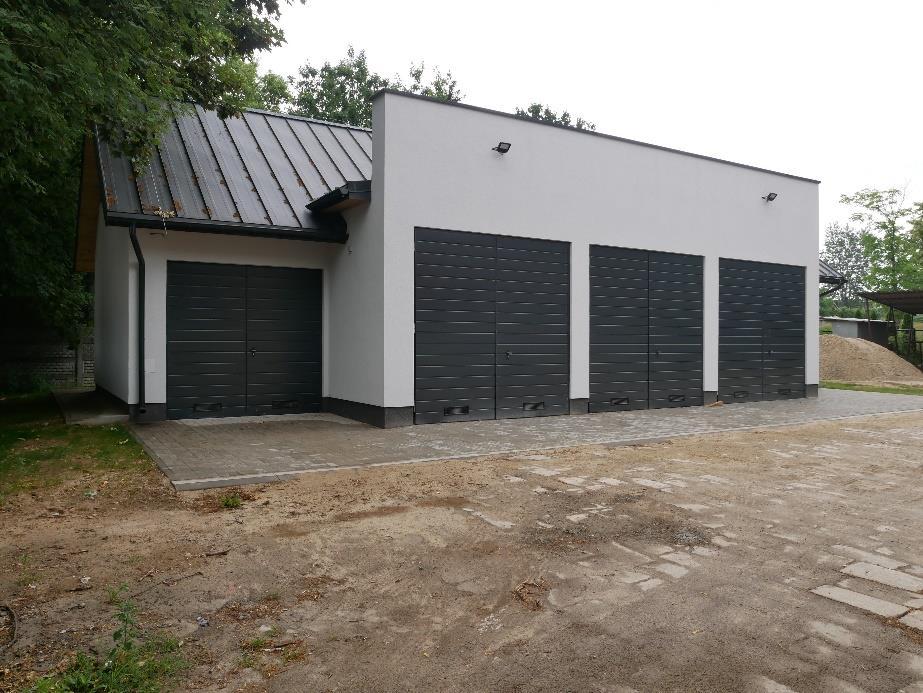 INFRASTRUKTURA PUBLICZNA I INFRASTRUKTURA BEZPIECZEŃSTWA PUBLICZNEGO Ważnym elementem infrastruktury społecznej jest dobrze rozwinięta i spójna przestrzennie infrastruktura publiczna.