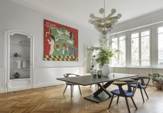 TRANSFORM INTERIOR Studio projektowe Vudafieri Saverino przeistoczyło wnętrza zabytkowego budynku w pełen uroku apartament zamożnej rodziny z Mediolanu.