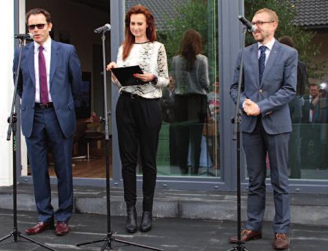Ważne było też to, że w pobliżu nie rosną wysokie drzewa, które mogłyby ograniczać nasłonecznienie dachu od strony południowej Uroczyste otwarcie Domu Hybrydowego w Gdańsku prowadziła Agnieszka