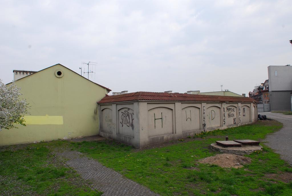 Ikonografia Tył posesji, widok od Placu