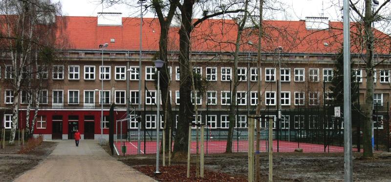 246 GDAŃSKIE DZIELNICE TU MIESZKAM TU DZIAŁAM Inwestycje 2010 2011 Kanalizacja deszczowa w ul.