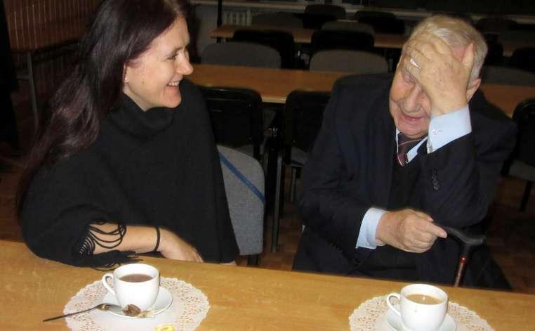 Maria Gadomska uzupełniając powyższe uwagi Bolesława Krystowczyka poinformowała o wyrażanej przez nauczycieli satysfakcji z możliwości wszechstronnej wymiany