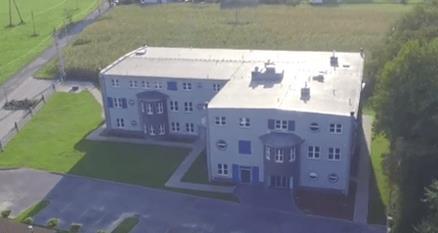 S.9.1., S.9.3 - SPOŁECZNOŚCI LOKALNE I ZAANGAŻOWANIE SPOŁECZNE W celu poszanowania praw lokalnych społeczności Grupa stara się uwzględniać ich oczekiwania w planach dalszego rozwoju, jak i podejmować