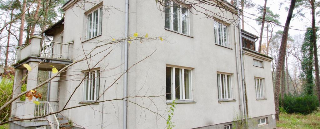 Podkowa Leśna, ul. Bukowa Dom (Willa) na sprzedaż za 1 350 000 PLN pow. 318 m2 6 pokoi 2 piętro 1956 r.