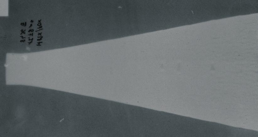 12 W. A. Trzciński, Z. Chyłek, S. Cudziło, L. Szymańczyk rejestracji procesu miotania rurek miedzianych produktami detonacji badanego materiału wybuchowego.