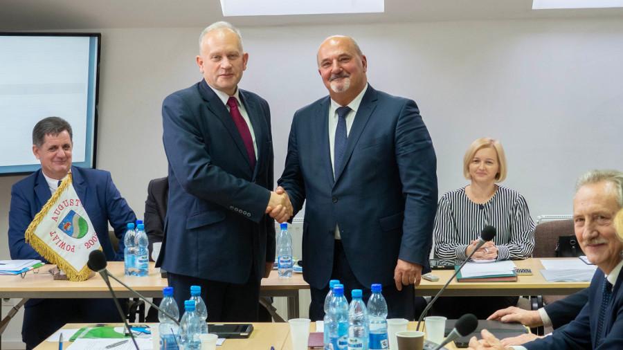 Nowy most w Bargłówce 20 listopada uroczyście przekazano do użytku most na rzece w miejscowości Bargłówka. Most znajduje się w ciągu drogi powiatowej Bargłów Kościelny Brzozówka Bargłówka.