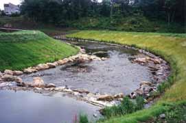 Maccaferri posiada ponad 100-letnie doświadczenie w pracach hydrotechnicznych oraz zabezpieczeniach i regulacjach rzek i cieków.