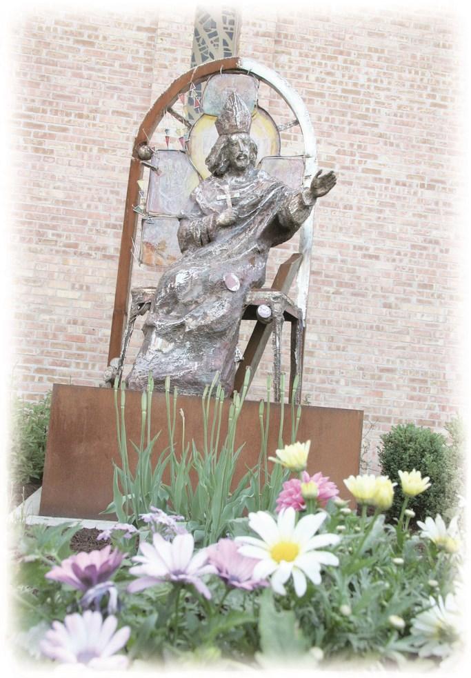 St. MAY 28, 2017 Ascension of the Lord Thomas Becket MASS TIMES Saturday: 4:30pm Sunday: 9:00am & 12:30pm 7:30am & 10:45am Polish Weekdays: 9:00am Mass: Monday, Tuesday, Wednesday & Friday Friday