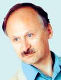Przedsiębiorca, menadżer, etnolog i animator kultury. Jest mężatką i matką dwójki dorosłych dzieci.