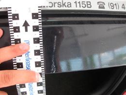 3 mm lub sięgające do