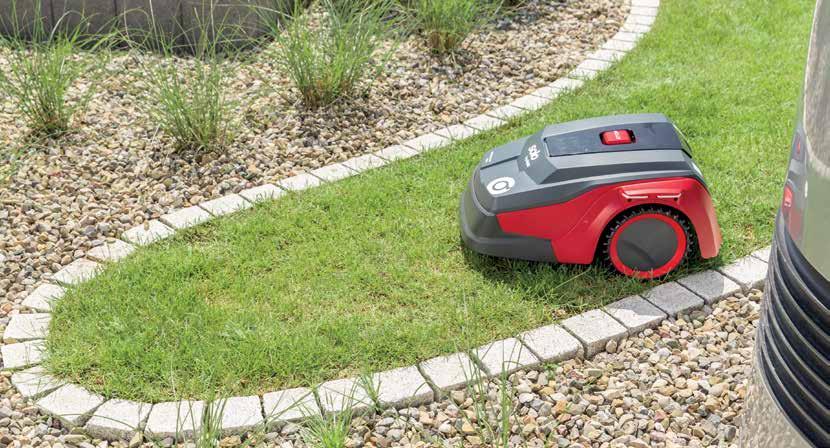 Dzięki wysoce wyprofilowanym kołom, Robolinho 700 E/700 I pokonuje wzniesienia do 45%. Duży prześwit pomiędzy robotem a podłożem umożliwia koszenie wysokiej i gęstej trawy.