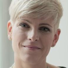 prelegenci KAROLINA GÓRALSKA Adwokat, Partner w Kancelarii NRG Legal Karolina Góralska, adwokat, partnerka w Kancelarii NRG Legal w Warszawie, absolwentka Szkoły Prawa Niemieckiego i Europejskiego