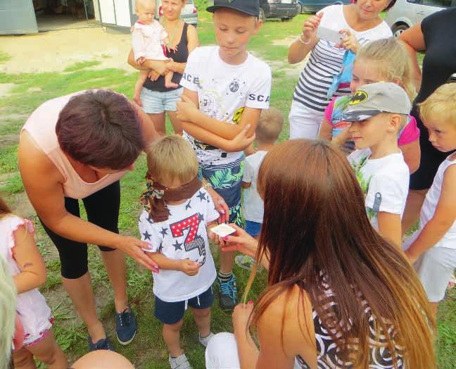 seniorów, Dniami Garbatki, podczas których wręczane są tradycyjne Garbackie Szychy ludziom zasłużonym dla rozwoju i popularyzacji tej miejscowości, coroczną, powszechną zabawą, w której uczestniczą