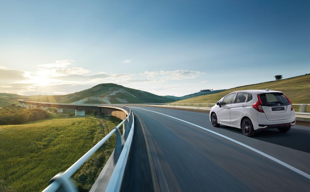 MOC DO TWOJEJ DYSPOZYCJI Pod maską nowej, sportowej Hondy Jazz Dynamic znajduje się dynamiczny silnik benzynowy 1,5 i-vtec o mocy maksymalnej aż 130 KM.