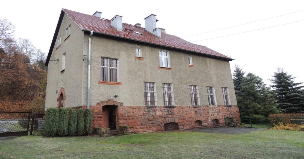 LOKAL UŻYTKOWY POŁOŻONY W LUDWIKOWICACH KŁODZKICH PRZY UL. GŁÓWNEJ 49 - LOKAL UŻYTKOWY Ludwikowice Kłodzkie ul.