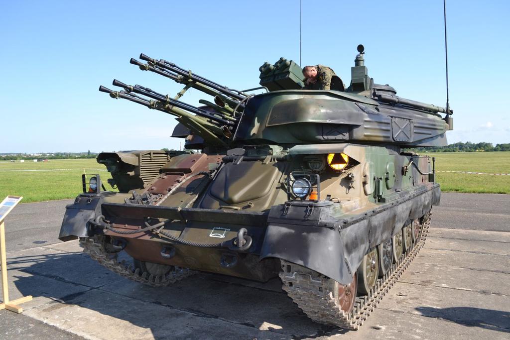 Mobilny rakietowo artyleryjski zestaw przeciwlotniczy ZSU-23-4MP Biała. Fot. M.Dura O ile jednak w przypadku systemów Wisła i Narew próbowano zachować jeszcze jakieś pozory umieszczając je np.