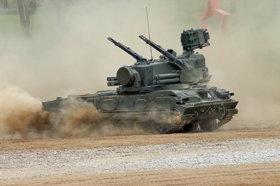 Rosyjski system przeciwlotniczy 2K22 Tunguska. Fot. mil.