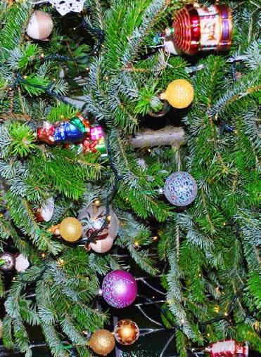 Obrzędy i zwyczaje świąteczne i noworoczne na Mazurach W Sylwestra przygotowywano obrzędowe pieczywo, które miało kształt zwierząt gospodarskich.