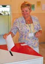 W Gminie Tczew uprawnionych do głosowania było 9178 osób. Łącznie w 12 lokalach swój głos oddało 4716 osób, co daje 51,38% frekwencji. Mieszkańcy Nr obwodu Miejscowość L.
