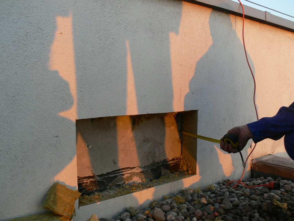 100 Zeszyty Naukowe SGSP Nr 40 (np. w przypadku okładzin kamiennych, stalowych itp.), jak i w technologii bezspoinowych systemów ociepleniowych (ETICS z ang.