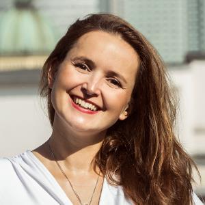 Wstęp Tegoroczny raport powstaje w czasie, gdy świeże są jeszcze emocje towarzyszące "Perspektywy Women in Tech Summit".
