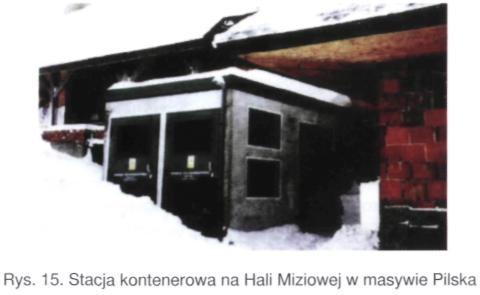 Podsumowanie Praca w ośrodku dyspozytorskim wspomagana jest sygnałami (informacjami) od zainstalowanych w głębi sieci odłączników i rozłączników wyposażonych w napędy elektryczne sterowane przy