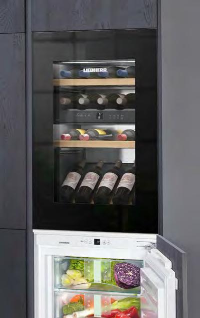 Vinidor winiarki z dwiema strefami temperatur 88 88 88 EWTgb 1683 EWTgb 1683 Vinidor EWTgw 1683 Vinidor EWTdf 1653 Vinidor Gładkie szklane drzwi / Urządzenie do zabudowy Klasa efektywności