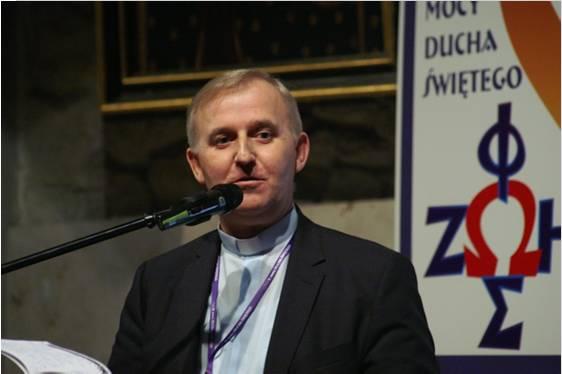 Ruch Światło-Życie a Światowe Dni Młodzieży w Krakowie Część przedpołudniową zakończyło wystąpienie ks.