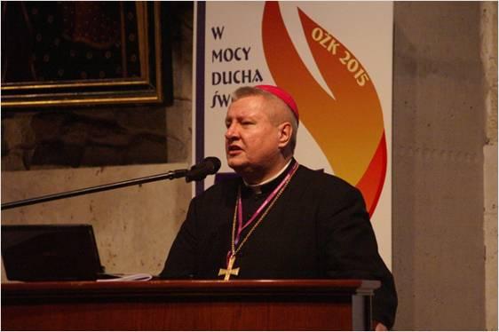Słowo Programowe naszego biskupa Następnym punktem było wygłoszenie