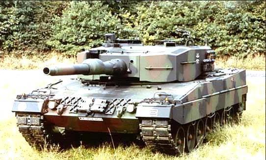A.) Fig. 8. Profiles of frontal armous system for tanks T-72M1 and PT-91 ( Bumar-Łabędy S.A.) Zdolność penetracji niemiecką amunicją podkalibrową DM-13/23, przeznaczoną do ówcześnie najnowszej