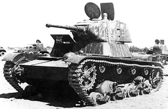 Rozwój opancerzenia czołgów w aspekcie jego odporności na penetrację amunicją kinetyczną Competition Between Tank Armour Systems and Kinetic Ammunition 77 technologie: nitowanie, spawanie oraz