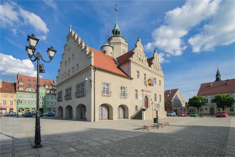 Bagno Piękny barokowy i neobarokowy pałac w którym obecnie mieści się Wyższe Seminarium Duchowne Księży Salwatorianów przetrwał wojenną zawieruchę w niemal nienaruszonym stanie.