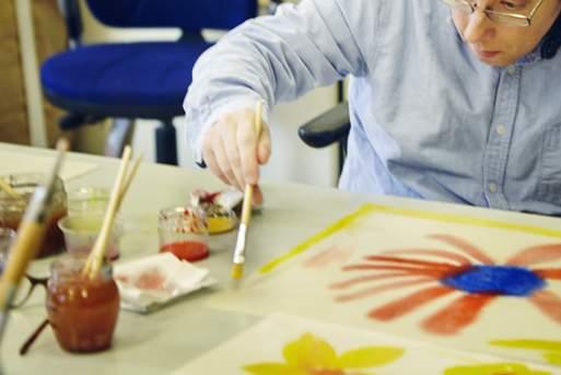 Tworzy go 26 artystów, zajmujących się głównie projektami z papieru i tekstyliów, a także rzeźbami. Projektantki Lotta i Malin już wcześniej pracowały dla IKEA.