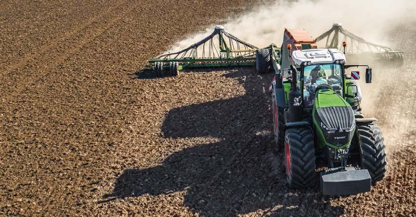 Najwyższa moc i największa modułowość konstrukcji wśród ciągników standardowych Moc ciągnika Fendt 1000 Vario plasuje go w nowym segmencie.