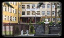 9. JĘDRZEJÓW ZESPÓŁ SZKÓŁ PONADGIMNAZJALNYCH NR 1 IM. KS. STANISŁAWA KONARSKIEGO W JĘDRZEJOWIE ul. Feliksa Przypkowskiego 49 28-300 Jędrzejów tel.: 41 3862211 e-mail: poczta@zsp1.jedrzejow.com.