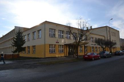3. 343404 Technik żywienia i usług gastronomicznych 31. SKARŻYSKO-KAMIENNA ZESPÓŁ SZKÓŁ TECHNICZNYCH W SKARŻYSKU- KAMIENNEJ al. Tysiąclecia 22 26-110 Skarżysko-Kamienna tel.: 412512161 e-mail: zst.