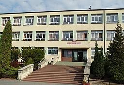 5. CHĘCINY POWIATOWY ZESPÓŁ SZKÓŁ W CHĘCINACH ul. Białego Zagłębia 1 26-060 Chęciny tel.: 41 3151068 e-mail: zs2checiny@onet.pl strona internetowa: www.zspcheciny.cal.pl Branżowa szkoła I stopnia Lp.