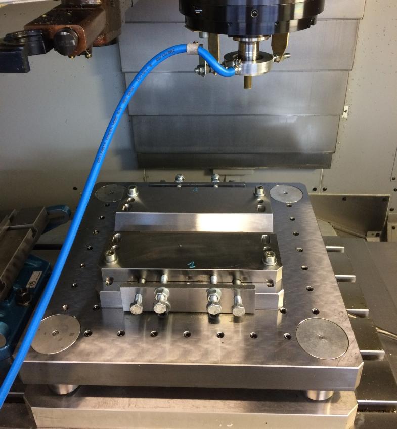 Possibilities of using ceramic material for tools to carry out.