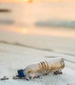 OGRANICZ PLASTIK! Według danych WWF, każdy mieszkaniec Europy i Ameryki Północnej generuje ok. 100 kg śmieci z plastiku rocznie.