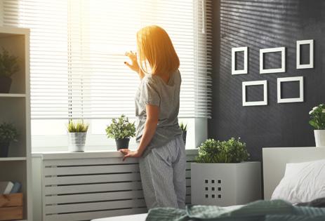 wskaże aktualną jakość powietrza w pomieszczeniu w jakim się znajduje; zdecydujesz świadomie, kiedy otworzyć okno i czy może warto