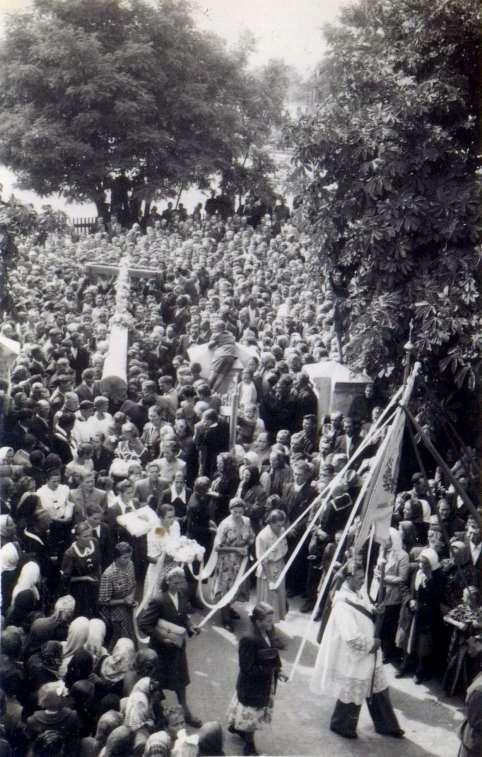 8 Zdjęcie 8 Rok 1952, 7 września. Zakończenie misji świętych w parafii w Grabowcu.