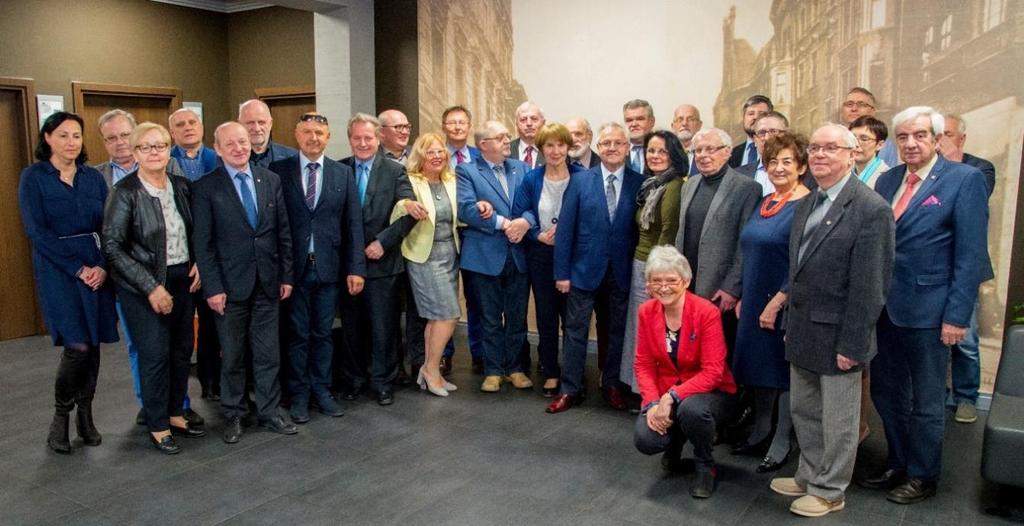 przedstawiono informację o stanie środków finansowych oraz o wynikach ekonomicznych ŚlOIIB, omówiono i przyjęto informację o stanie przygotowań do XVII Zjazdu Sprawozdawczo-Wyborczego ŚlOIIB oraz o