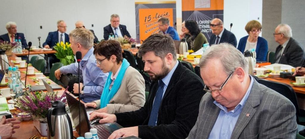 2018 roku, przedstawiono informację o stanie zaawansowania prac związanych z przygotowaniami do Festynu ŚlOIIB, który odbędzie się w dniu 26.05.2018 roku w parku Giszowieckim.