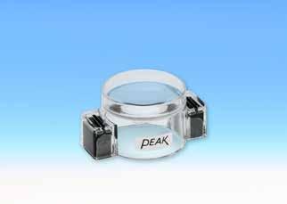 Szkło powi kszajàce magnetyczne PEAK 1986 5-krotne 30 mm 44 x 20 x 30 mm 15 gramów Lekka i praktyczna lupa z dwoma bocznymi magnesami, stosowana przykładowo przy odczytywaniu taêm mierniczych.