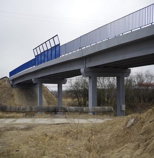 Nakładki asfaltowe W ostatnich czterech latach wykonano nowe nakładki asfaltowe na ponad 40 km dróg gminnych: Biała Rawska (oś. Polna, ul.