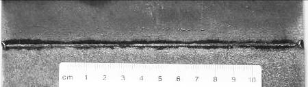 Welded joint of 4 mm thick plates: main view (upper figures) and macroscopic view (lower figures) Ocena wizualna Ocenę wizualną przeprowadzono spełniając wymagania wg PN-EN ISO 17635 i PN-EN ISO