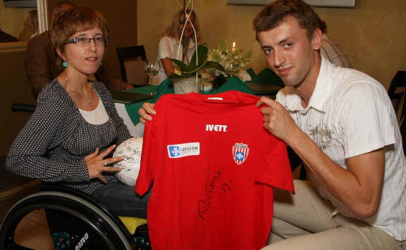 Do prezentu dołączyliśmy również "Przedwiośnie" na płycie CD oraz pamiątkowego porcelanowego słonika. 20.07.2008 R.