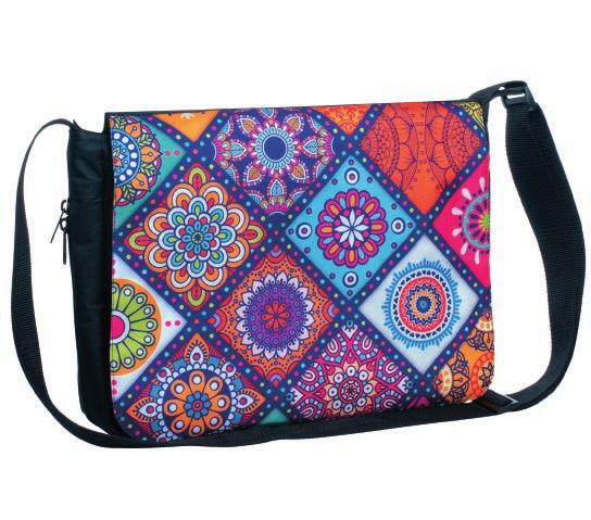 Size: 38 x 31 x 12cm Marking: Front pocket maximum size 38 x 20cm Material: Polyester 100% Colors: Black + sublimation print 29090033 Student Torba na komputer z rozszerzanym na suwak spodem.