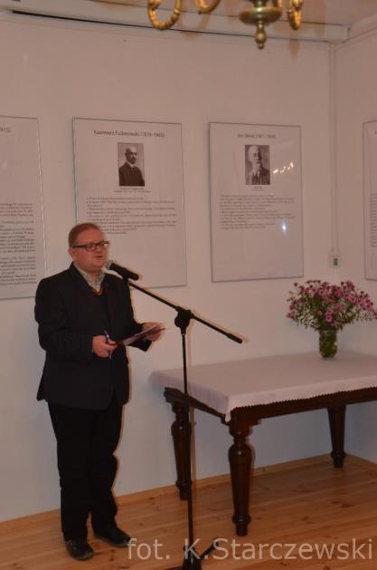 Współorganizatorem wystawy była Galeria Staroświecka z Białej Podlaskiej. Założenie dworsko-parkowe w Dąbrowie.